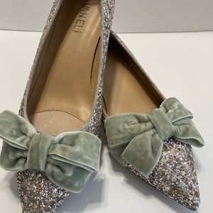 Vaneli Silver Sequins with velvet bow Kitten Heel Shoes. New without tags.
